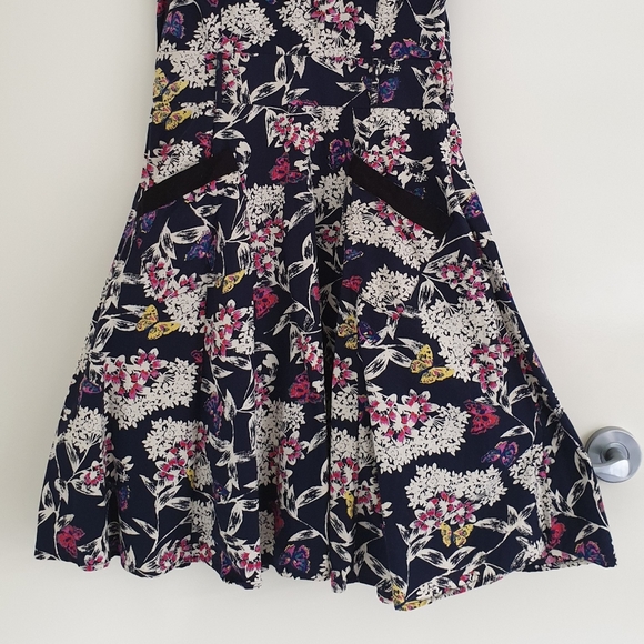 Uttam Boutique, UK 10 - Picture 2 of 8